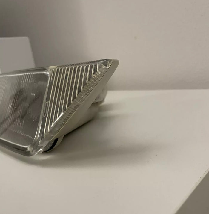 Alfa Romeo GTV/Spider 916 - Pair of fog light trim triangles